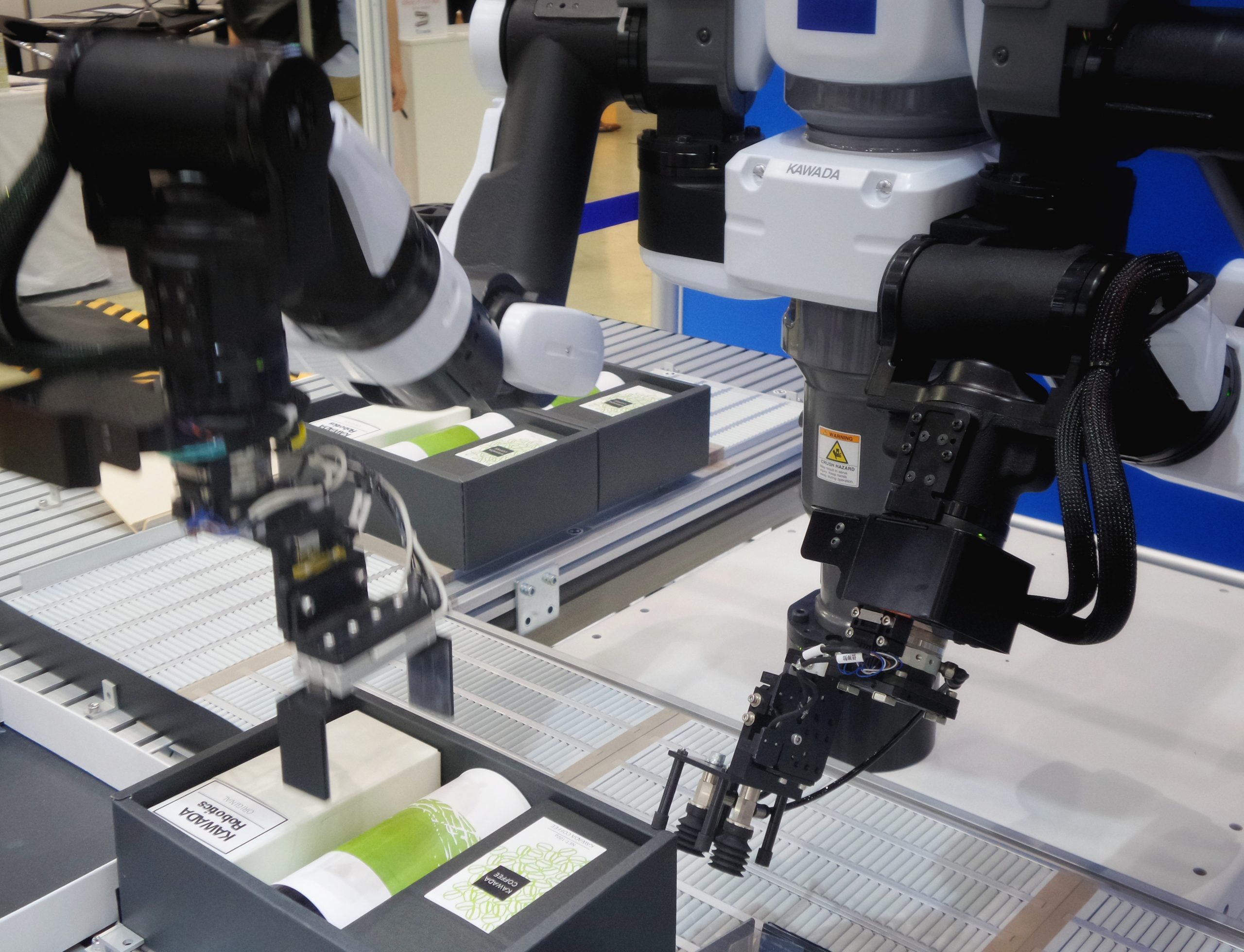 Nuevas tareas para los robots en el ecosistema de Atlas: paletizar, etiquetar, descargar carros y desinfectar con ozono