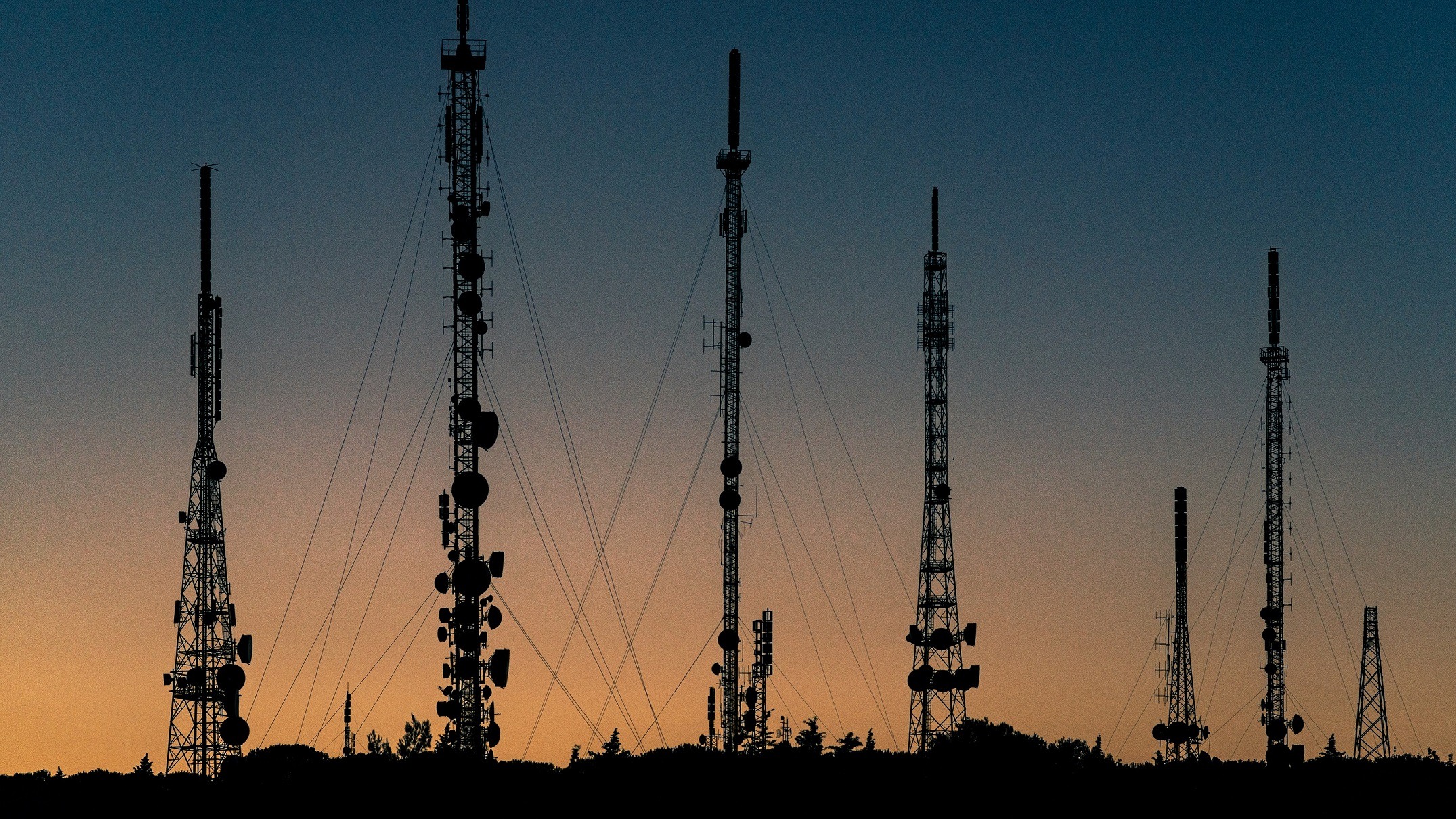 Las <em>TowerCo</em> evitarán 4 millones de toneladas de emisiones de CO2 en el despliegue que requiere Europa para 2030