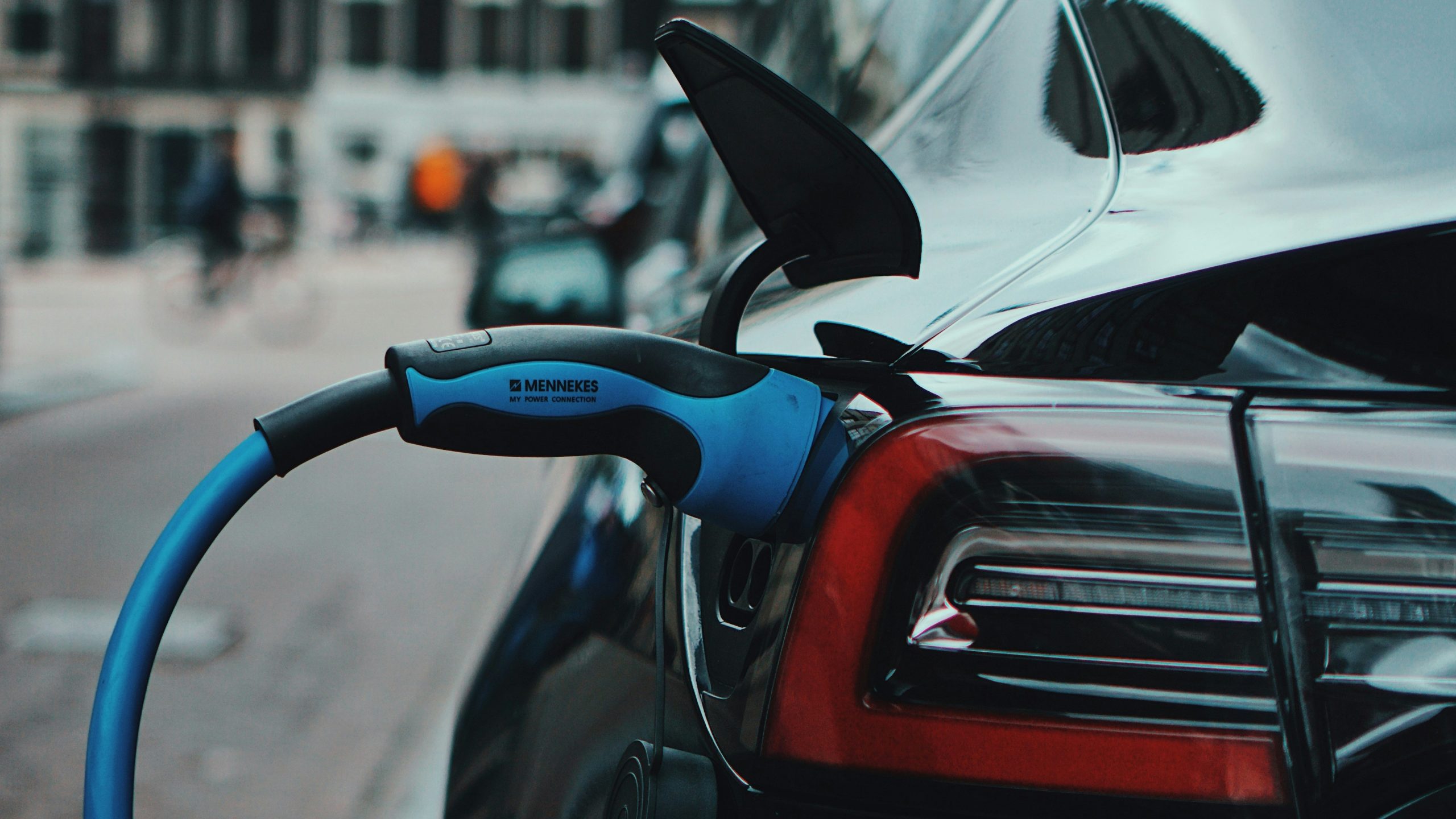 ¿Por qué el automóvil de la UE lidera la I+D global, pero no la innovación eléctrica?