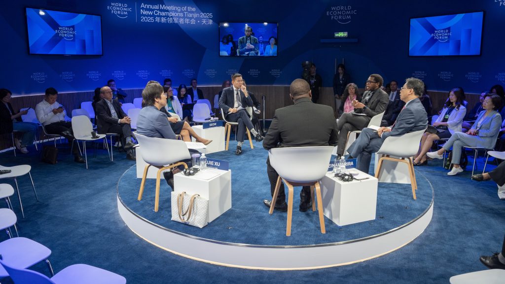 Cumbre del Foro Económico en Tianjin: la convergencia de tecnologías es la gran tecnología… y la lidera la industria